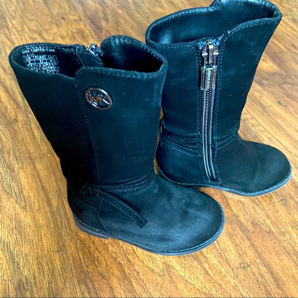 Boots 
Michael kors